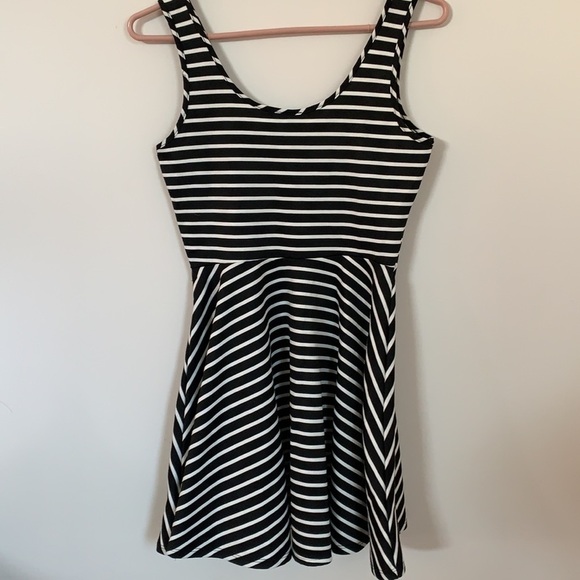 STRIPED MINI DRESS WOMEN SIZE M - Picture 8 of 10
